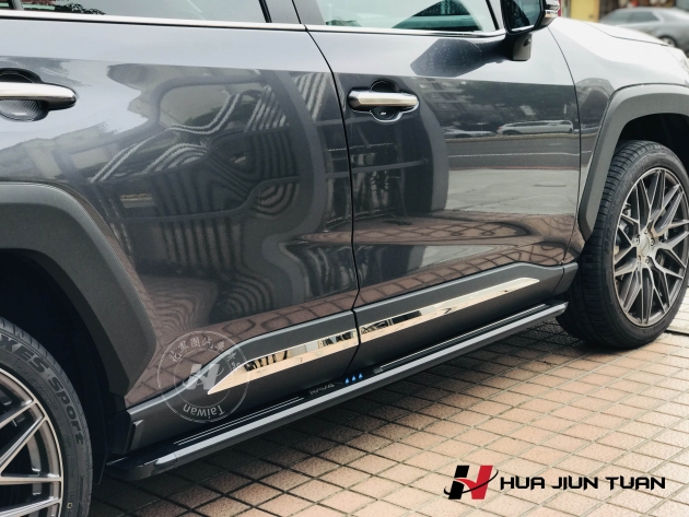 RAV4 車身飾條