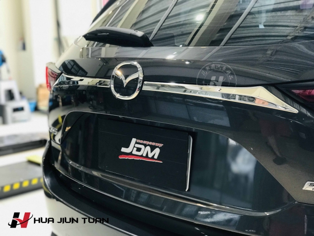 CX-5 II 白金款尾門飾條