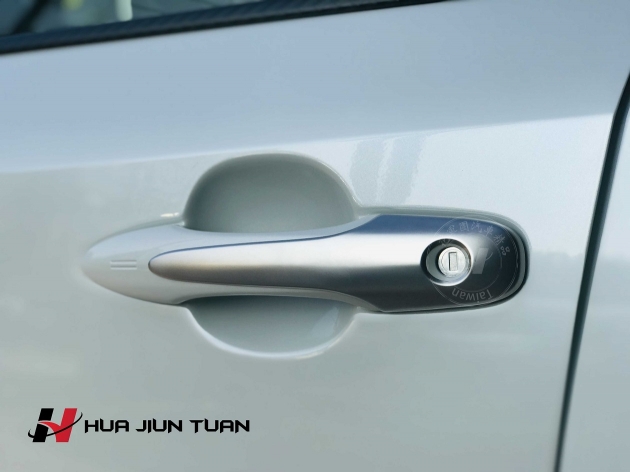 AURIS 外拉把手