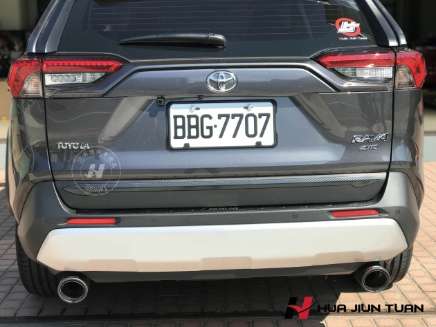RAV4 尾門飾條