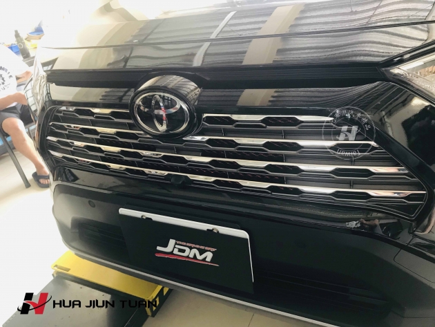 RAV4 中網飾條