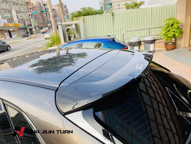 CX-30 尾翼