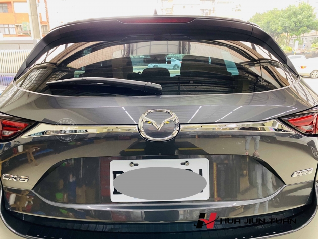 CX-5 II 白金款尾門飾條